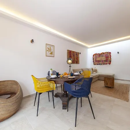 A20 - Beco Apartamento Luz